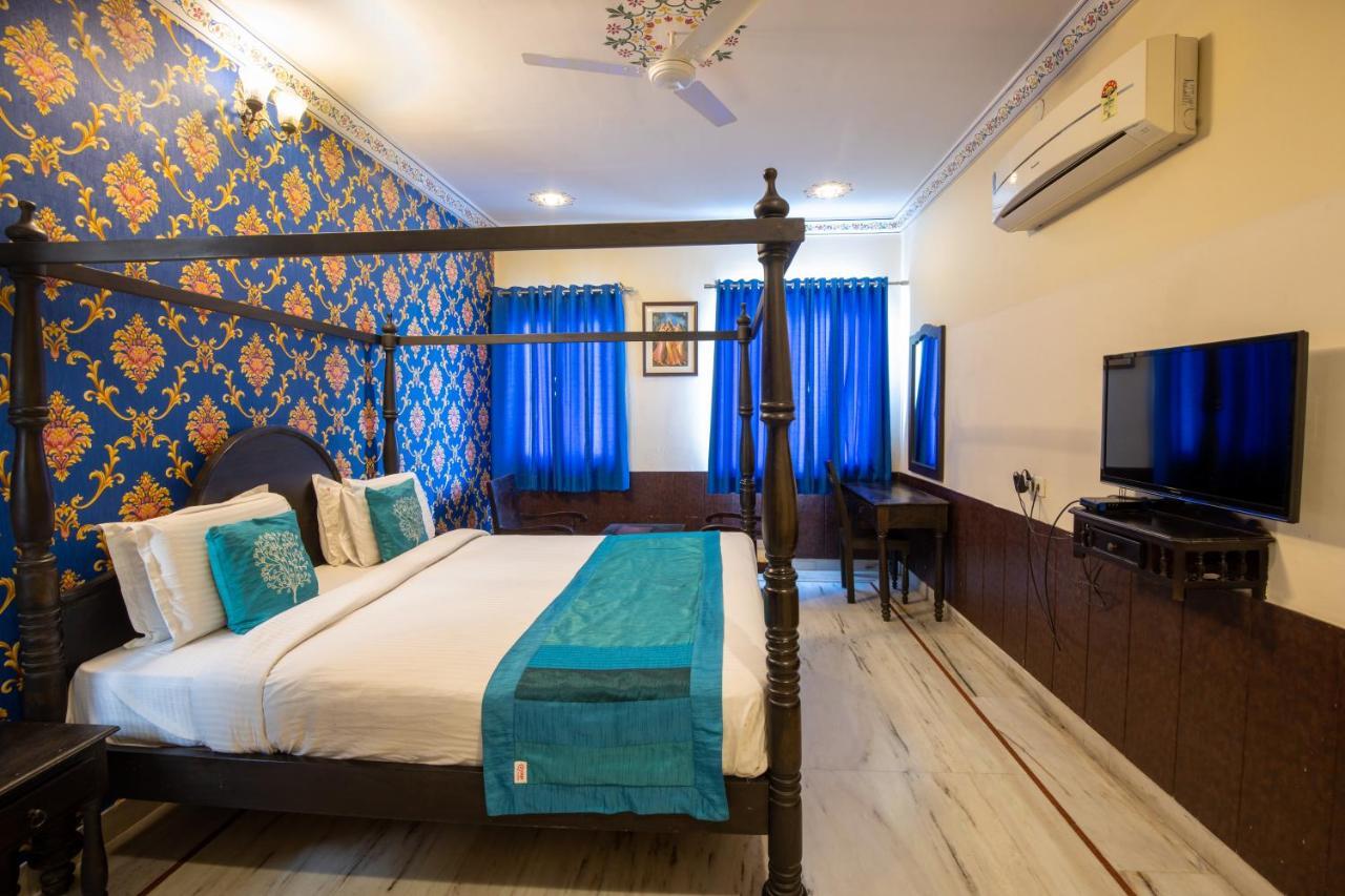 Hotel Royal Pratap Niwas Удайпур Экстерьер фото